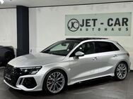 Audi RS 3 quattro Sportback *Pano-280km/h-Matrix-B&O* - Wuppertal