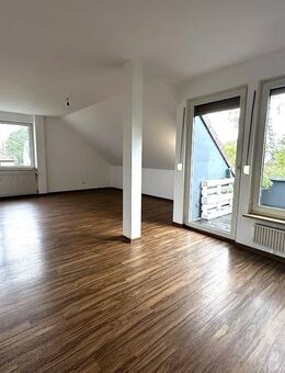 Gepflegte 2 Zimmer Dachgeschoss-Wohnung mit Balkon in ruhiger Lage - Datteln-Stadtmitte - Datteln
