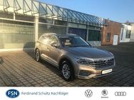 VW Touareg, 3.0 V6 TDI Atmosphere, Jahr 2018 - Grimmen