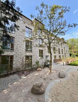 Familienidyll - 5-Zimmer-Maisonette-Wohnung in 2. Reihe - Hamburg