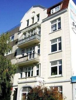 Moderne DG-Wohnung mit Gartennutzung in St. Lorenz Nord - Lübeck