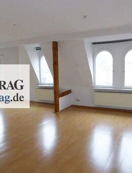 N-Himpfelshof: Top-Lage! Schöne 4-Zi-Whg (4.OG o.L.), EBK - Nürnberg