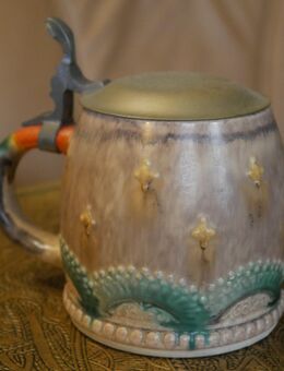 Bierkrug mit Deckel , Keramik , 0,5Liter , Art Deco , Monogramm am Deckel S.V.B. , am Boden Nummer 1699 , K330 - Görlitz