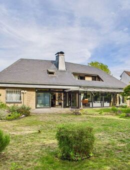 Exklusives Einfamilienhaus mit Indoor-Pool, Sauna & Wintergarten - Lingen (Ems)