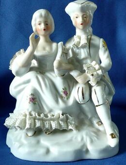 zauberhafte Porzellanfigur - Motiv eines musizierenden Paares - Niederfischbach