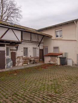 Renovierungsbedürftige Hofreite mit Scheune - Wallertheim