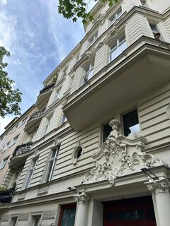 Edles Apartment in luxuriösem Altbau