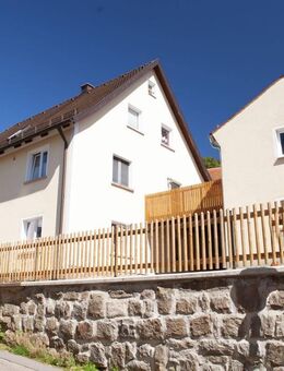 Schöne helle Dachgeschosswohnung in Tännesberg - Tännesberg