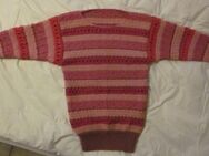 Gr. 34/36: Pullover, rosa/pink, handgestrickt (Kragen fehlt) + 3 Stirnbänder + Schal, handgestrickt. - München