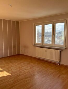 Geräumige 3 Zi Wohnung mit Balkon - Rehau