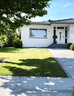 Ihr Traumhaus auf Zeit: Luxuriöses, vollständig möbliertes Einfamilienhaus mit 5 Zimmern und Garten - Willich