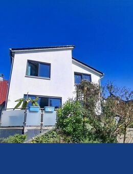 Traumhaftes Familien-Domizil: Zwei Häuser, ein Garten, unendliche Möglichkeiten - Hameln