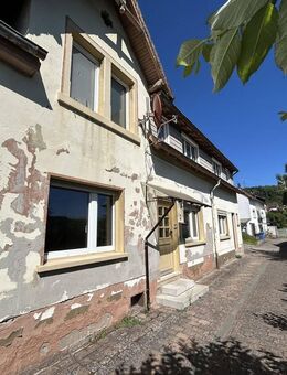 BIETERVERFAHREN - PROVISIONSFREI - Einfamilienhaus ohne Garten - umfassend sanierungsbedürftig - Olsbrücken