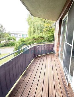 JETZT ZUM NEUEN PREIS-4-Zimmer-Wohnung mit Balkon, Einbauküche, wohnlichen Räumen im Souterrain - Parchim