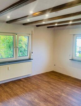 Helle 3,5 Zimmerwohnung Wohnung - Bruchköbel