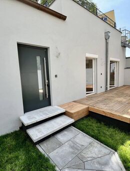 TOP-LAGE! Frisch sanierte 2-Zimmerwohnung mit Terrasse - Nürnberg