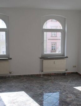 2 Raum Wohnung mit Einbauküche in Penig - Penig