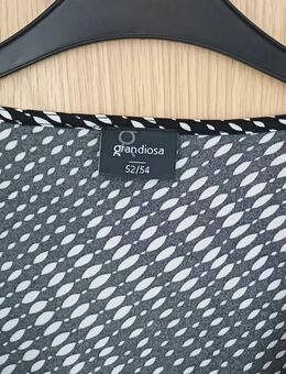 neuwertig ~ DAMEN-SHIRT ~ Gr. 52/54 ~ grandiosa ~ schwarz/weiß - Bad Lausick