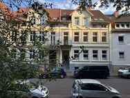 Wohnen in ruhiger Lage mitten in der Innenstadt: Großzügiges Stadthaus mit Garten - Lüneburg