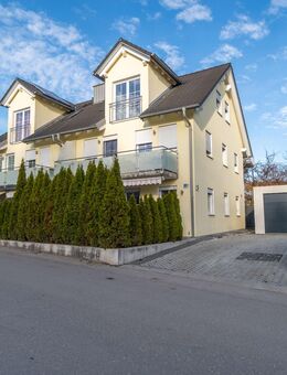 Neuwertiges Doppelhaushälfte mit 6 Zimmern und eine Einliegerwohnung - Neufahrn (Freising)