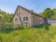 Einfamilienhaus mit großem Platzangebot in Stolpe (Kreis Plön) - Stolpe (Schleswig-Holstein)