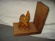 Buchstütze Holz mit Hund - Friedrichsdorf
