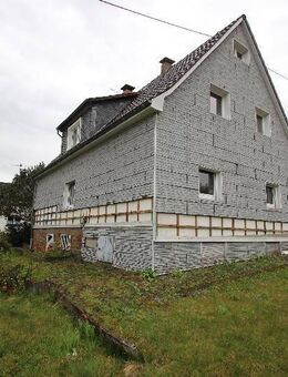 Renovierungsbedürfiges 1-2-Familienhaus 2 Bäder 2 Heizungen Garage schönes Grundstück zentrumsnah - Gummersbach