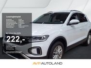 VW T-Roc, 1.0 TSI Life | | | |, Jahr 2023 - Plattling