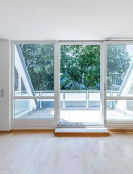 JUWEL | Maisonette-Wohnung mit Loft-Feeling und Südterrasse in der Menterschwaige - München