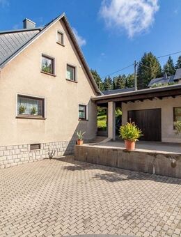 Perfekte Kombination - Eigenheim mit eigenständigem Gewerbeobjekt - Zschorlau