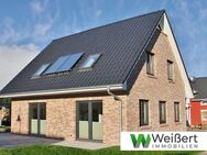 Neubau - Junges Wohnkonzept im klassischen EFH - Niedrigenergiehaus EH40 mit Wärmepumpe + PV - Kellinghusen