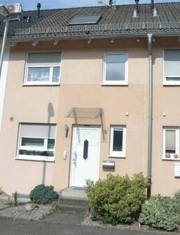 Top gepflegtes, ausgezeichnetes Reihenhaus mit Einzelgarage in 76437 Rastatt - Rastatt