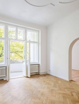 Altbau-Highlight mit Stuck und Balkon im Erstbezug nach Sanierung in Berlin-Charlottenburg - Berlin