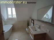 Kap. Anlage oder Eigenbezug? Normal oder luxuriös wohnen? Besonderes Haus mit besonderer Wohnung // 2-ZI-DG-71 m² WFL mit dem besonderen Flair. - Waidhaus