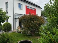 Überlingen a. Ried. KfW 70 Traumhaftes EFH mit Wintergarten und PV - Anlage - Singen (Hohentwiel)