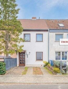 IMMOBERLIN.DE - Gepflegtes Reihenhaus mit beschaulichem Garten in Ruhelage - Berlin