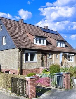 Auf großem Sonnen-Grundstück: DHH in ruhiger 30er Zone von Alt-Rahlstedt - ideal für Handwerker - Hamburg