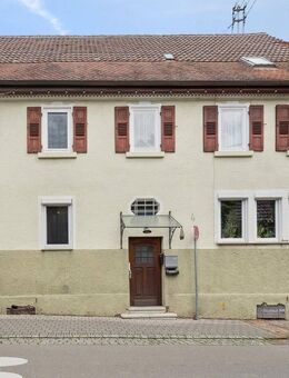 Historisches Flair trifft auf modernen Wohnkomfort - charmantes Zweifamilienhaus mit Ausbaupotential ! - Oberstenfeld