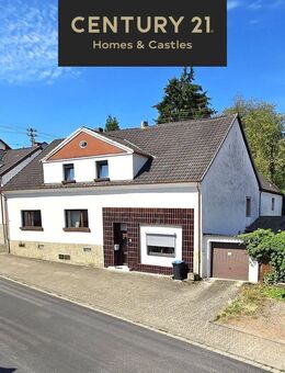 Attraktives Mehrfamilienhaus mit ELW, zusätzl. Baugrundstück und Ausbaumöglichkeit in Quierschied - Quierschied