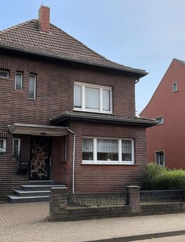 Familienfreundliches Zweifamilienhaus mit schönem Gartenparadies - Duisburg