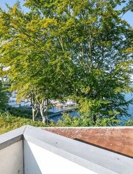 Wohntraum in direkter Wasserlage mit eigenem Bootsliegeplatz - Glücksburg (Ostsee)