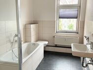 modern saniert I Tageslichtbad mit Wanne & Dusche I Kassettentüren I Einbauküche I ruhige Lage - Leipzig