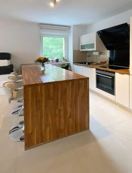 Lichtdurchflutete 4-Zimmer-Wohnung in zentraler Lage von Hilden - Hilden