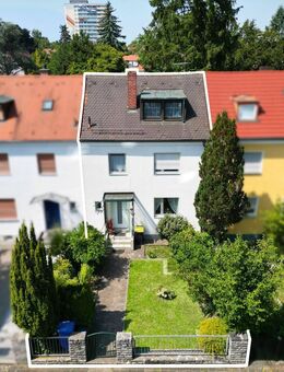 Reihenmittelhaus mit Ausbaureserve, Terrasse & großem Westgarten in Zerzabelshof, Nürnberg - Nürnberg