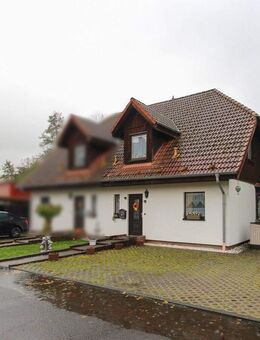 Wohnkomfort auf zwei Ebenen: Vermietete Doppelhaushälfte in Stadtlengsfeld zu verkaufen - Dermbach