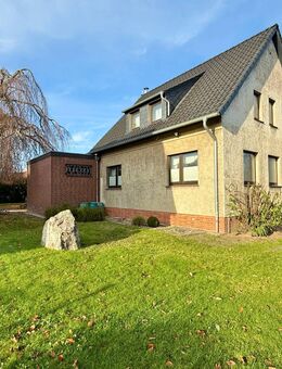 Familienfreundliches Wohnen: Gepflegtes 1- bis 2-Familienhaus mit schönem Garten - Sehnde