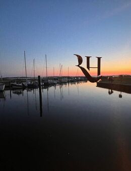 LUXUS Hausboot - 3 Etagen - 100m² Wohnen + 120 m² SONNENTERRASSE - Kamin, Kino, komplett individuell - Sagard
