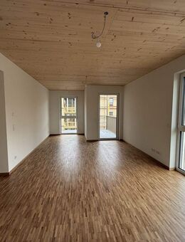 Lichtdurchflutete 3-Zimmer-Wohnung im obersten Geschoss (April 2026) - Berlin