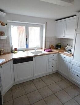 Wohnhaus mit Ökonomie teil und zwei Maschinenhallen im Teilort von Bad Schussenried - Bad Schussenried