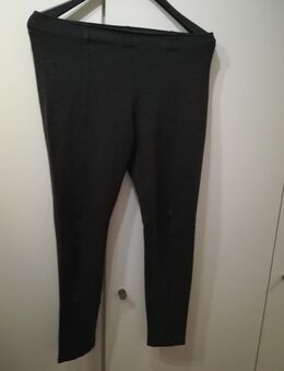 H+M Damen Stretchhose Gr. S grau - Hamburg